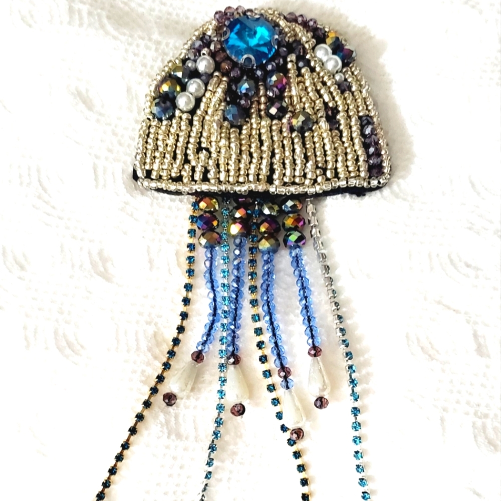 JELLYFISH sew on applique patch beaded sequins pearls cup chain